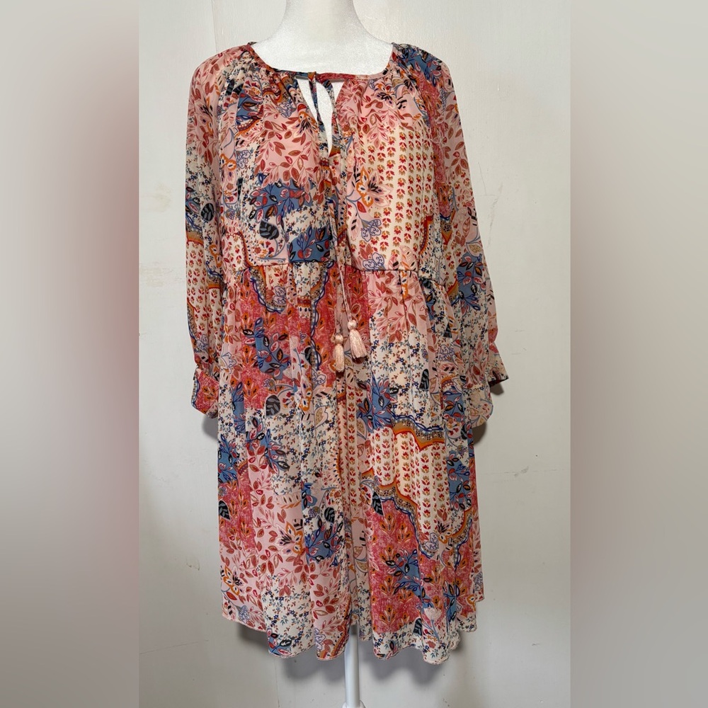 Aakaa.  Floral Bohemian 3/4 Sleeve Mini Dress Size M.
